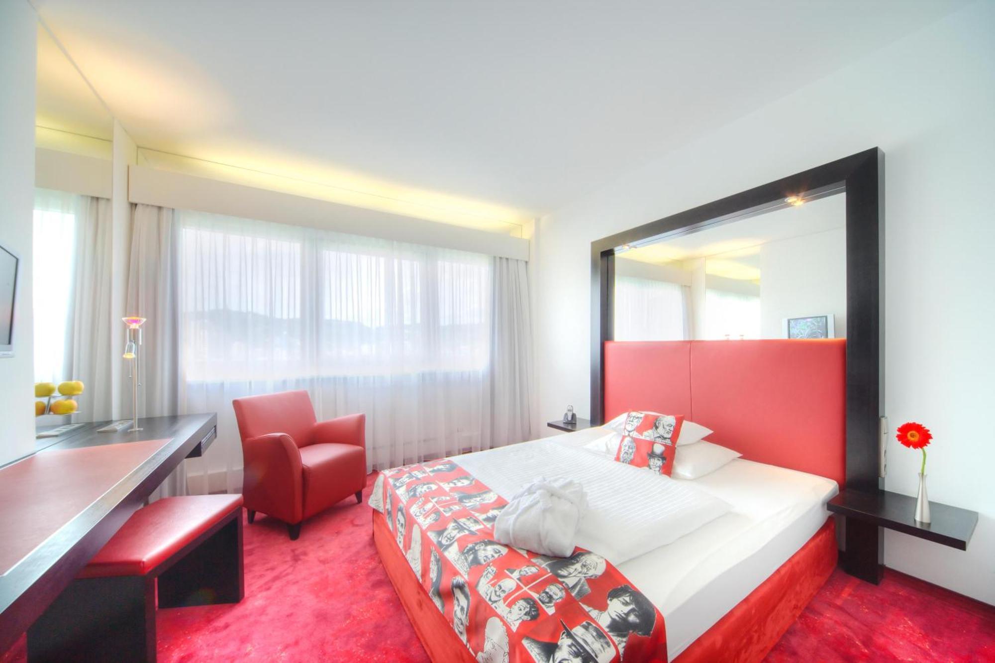 Superior Double or Twin Room Lake View